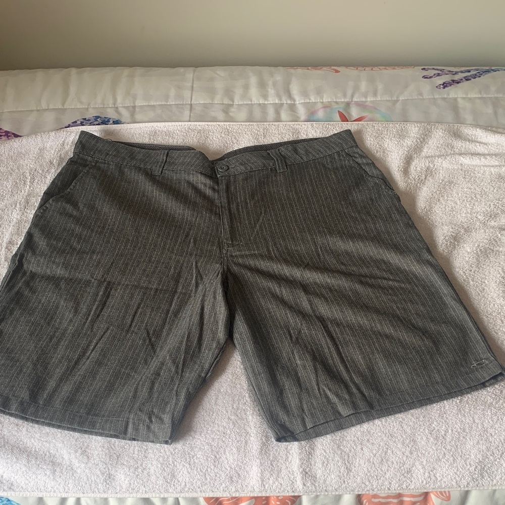 O'Neill Men's Charcoal Pinstripe Shorts